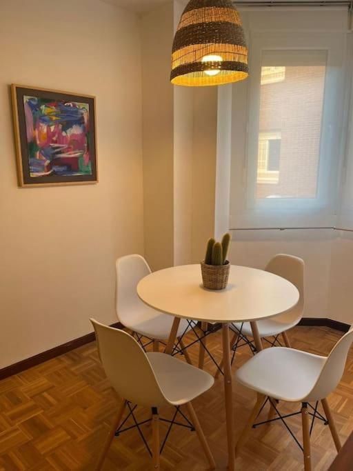 Acogedor Y Soleado Apartamento Recien Amueblado En Gijón Exteriér fotografie