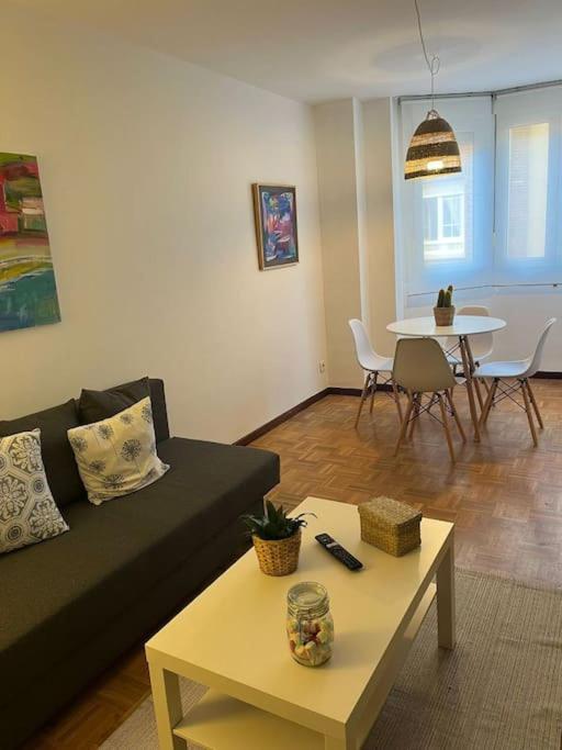 Acogedor Y Soleado Apartamento Recien Amueblado En Gijón Exteriér fotografie